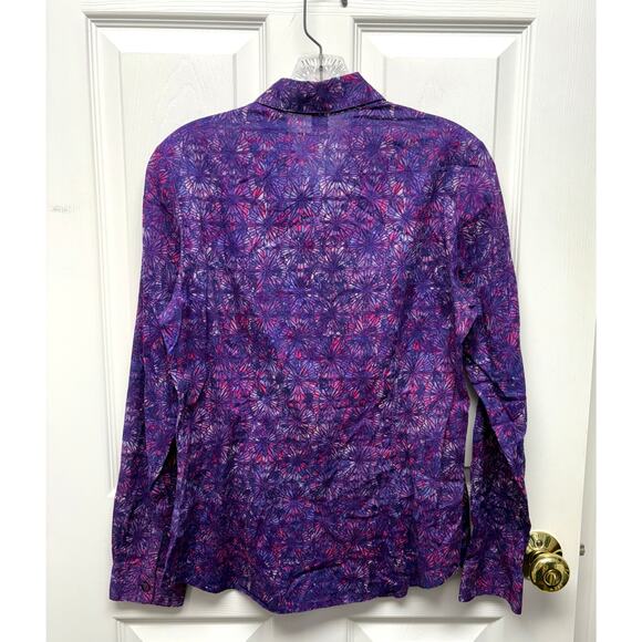 Purple Batik Print Blouse Button Up Coldwater Creek No Iron Cotton Women’s 4 - 6 - Picture 2 of 8